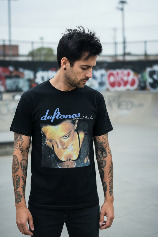 DEFTONES - Band T-Shirt: Around the Fur
