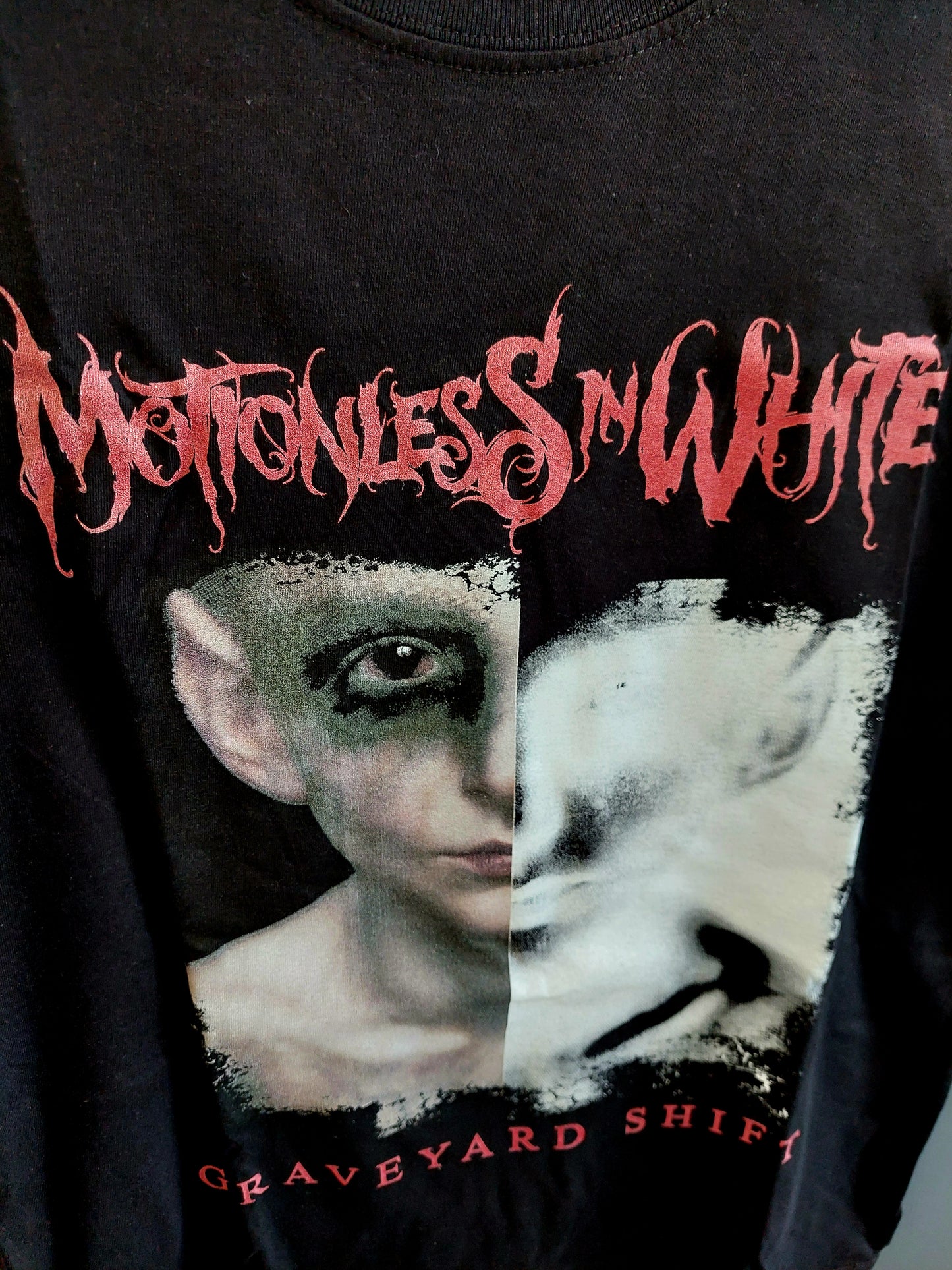 MOTIONLESS IN WHITE - Band T-Shirt: Split Screen Band Merchandise T-Shirt