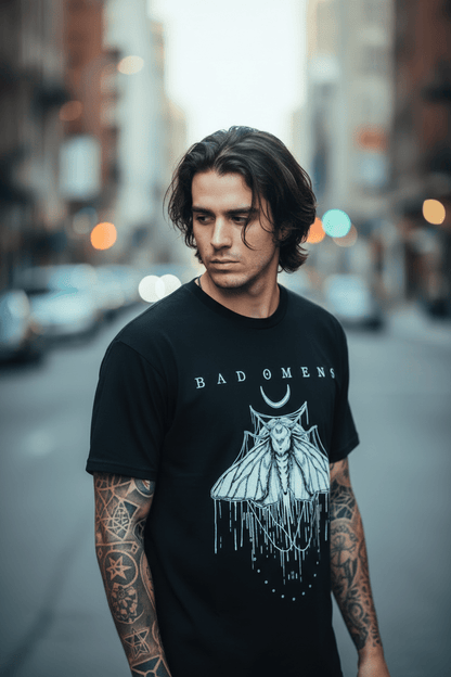 BAD OMENS - Band T-Shirt: Moth (black) - COOCOO.at - Dein Merch Shop aus Österreich