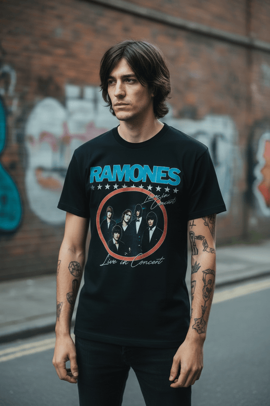 RAMONES - Band T-Shirt: Circle Photo - COOCOO.at - Dein Merch Shop aus Österreich