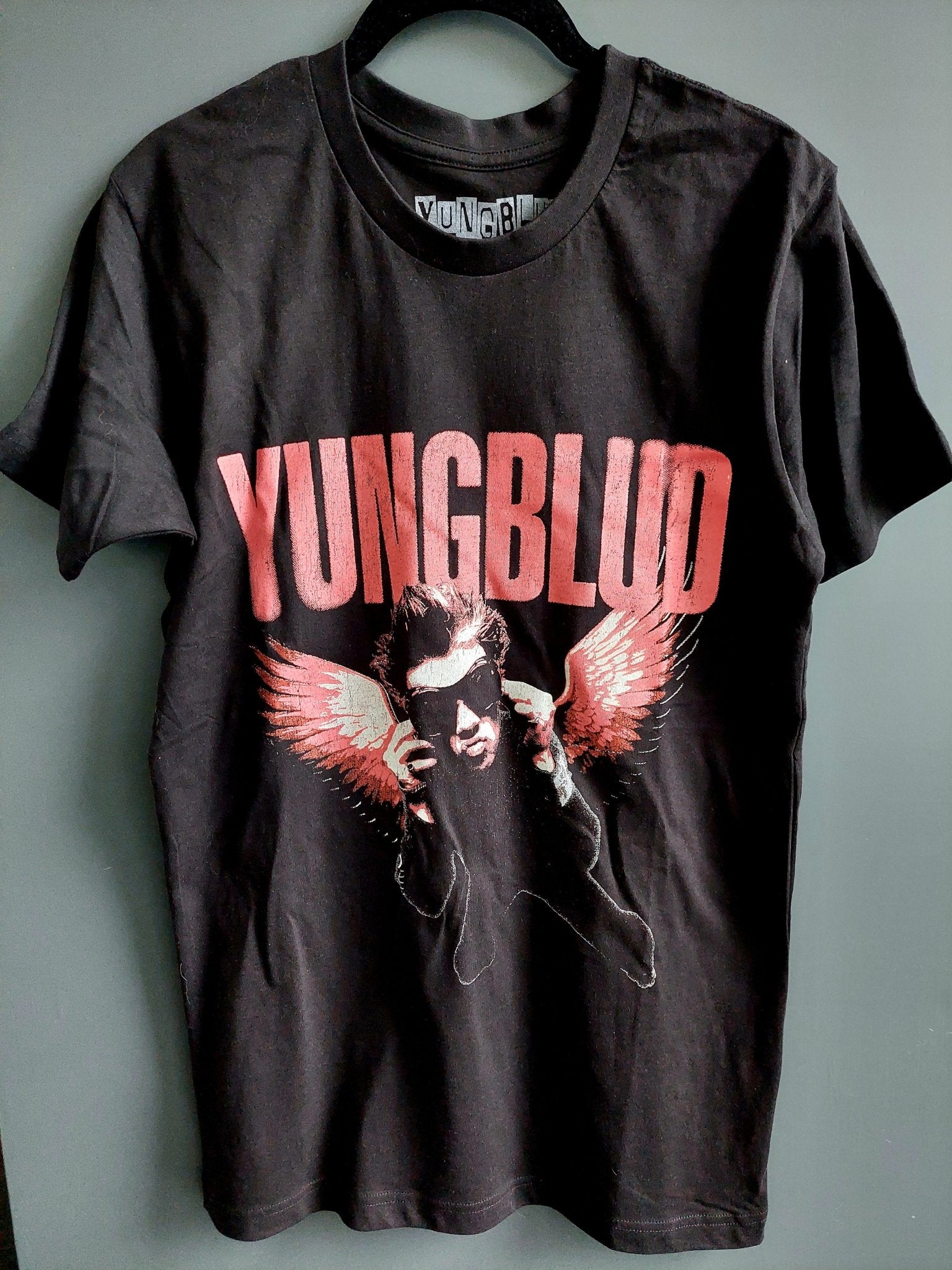 YUNGBLUD - Band T-Shirt: Wings - COOCOO.at - Dein Merch Shop aus Österreich